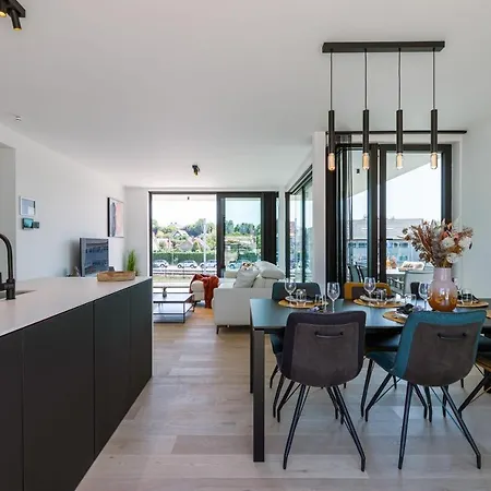 New, Luxurious And Modern With Private Parking Koksijde