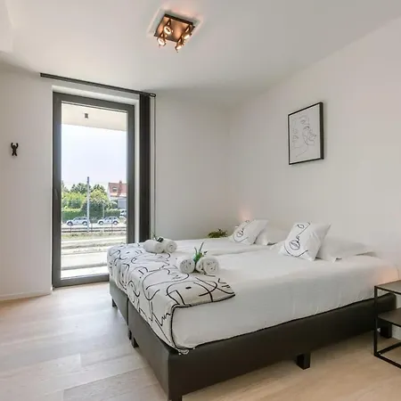New, Luxurious And Modern With Private Parking Koksijde